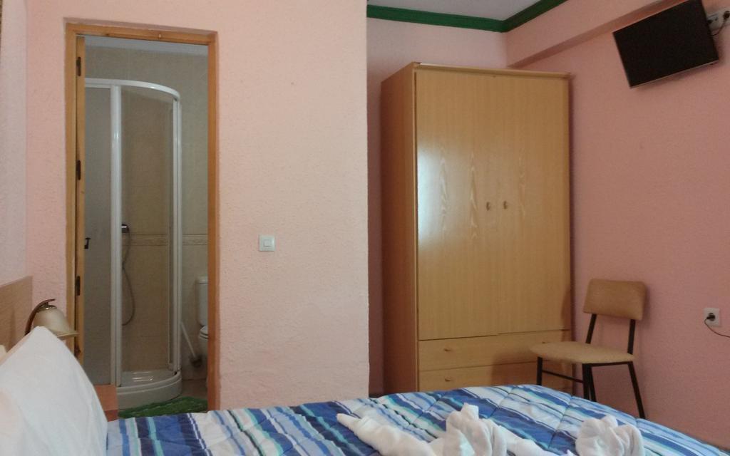 Hostal El Patio Alhaurín de la Torre Zimmer foto