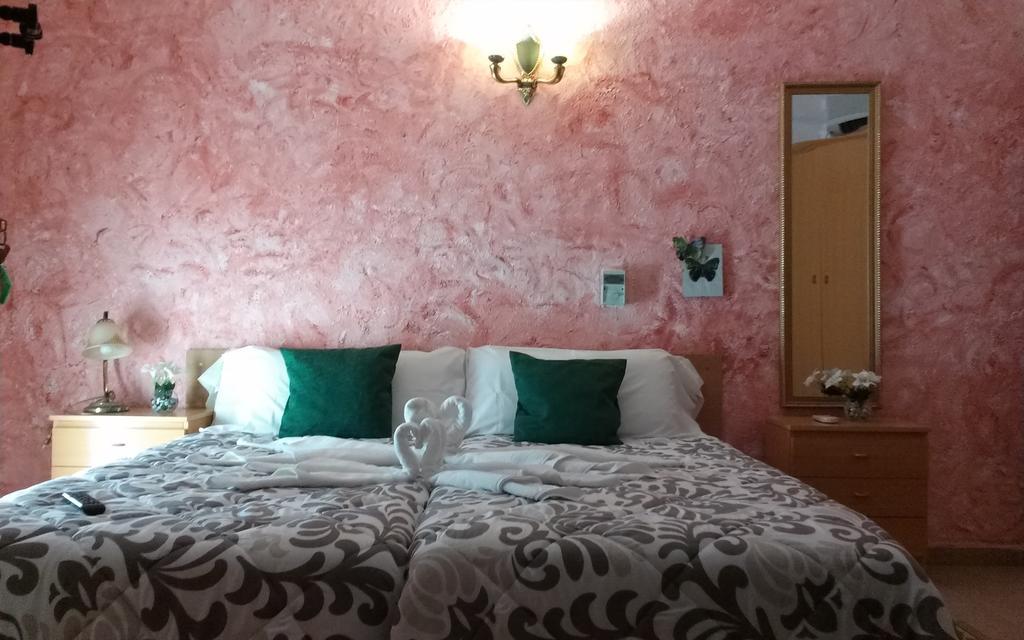 Hostal El Patio Alhaurín de la Torre Zimmer foto