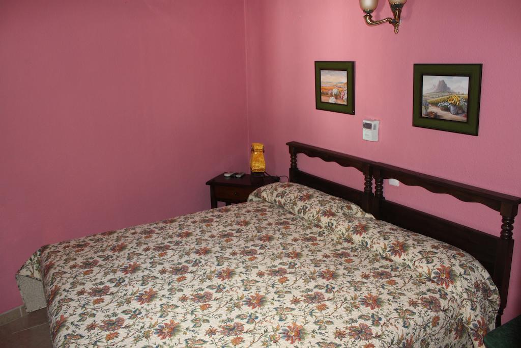 Hostal El Patio Alhaurín de la Torre Exterior foto