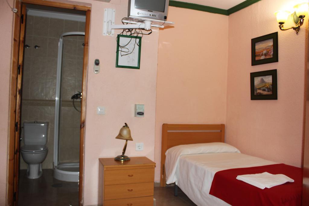 Hostal El Patio Alhaurín de la Torre Zimmer foto