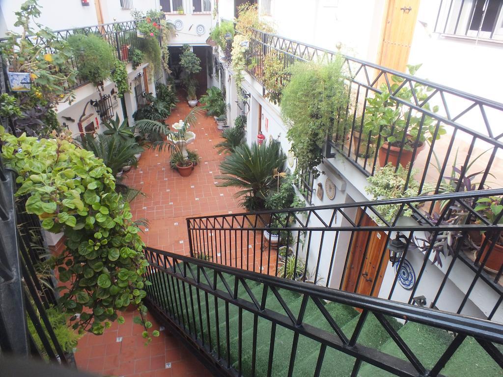 Hostal El Patio Alhaurín de la Torre Exterior foto